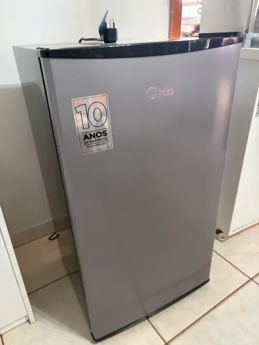 Vendo Frigobar e Cama Casal