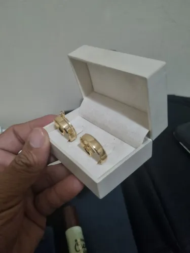 Aliança banhada a ouro