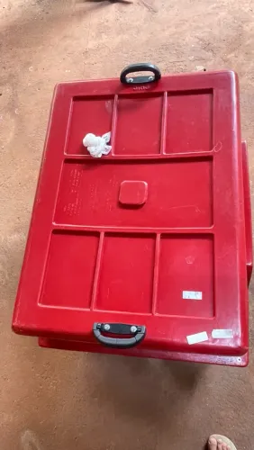 Caixa transportadora para cachorro