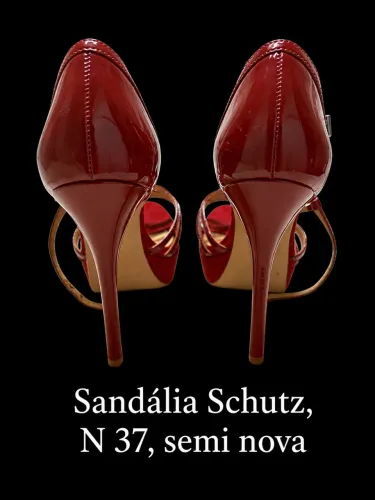 Sandalia Schutz Meia Pata Vermelha