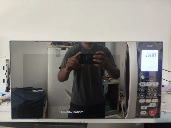 Microondas funcionando perfeitamente 
