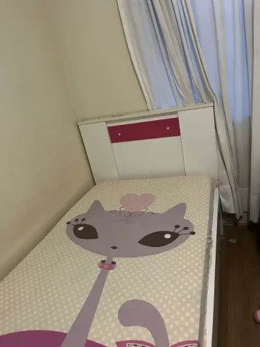 Cama de solteiro grande 