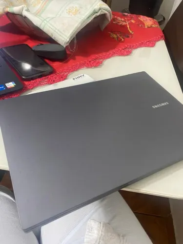 NOTEBOOK SAMSUNG BOOK NP550XDA-KP3BR - SSD 256GB - TELA FULL HD 15,6"