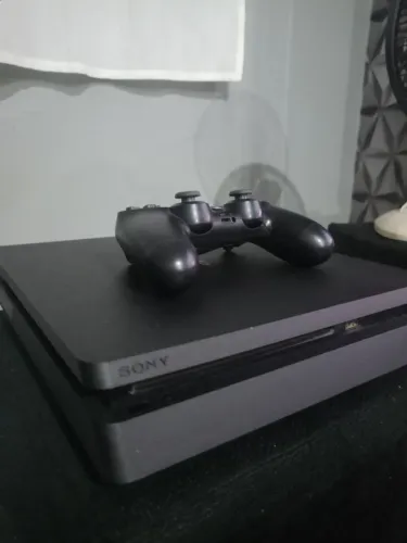 PS4 slim 1T