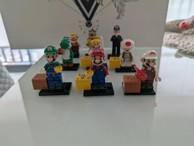 Mini figures lego super Mario