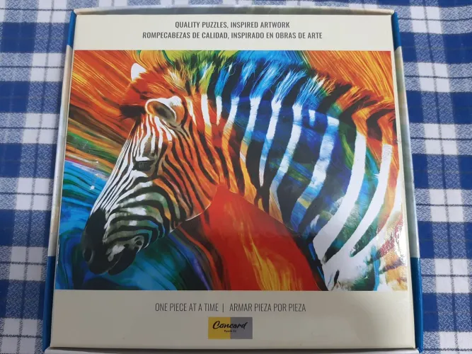 Quebra-cabeça Montado Zebra Colorida - Perfeito para Enquadrar