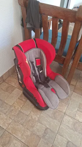 Cadeirinha infantil para carro 