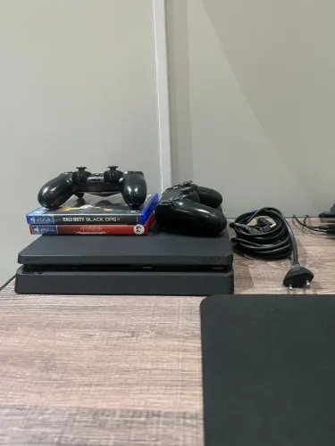PS4 SLIM 1TB