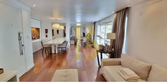 Apartamento com 138 m², 3 quartos sendo 3 suítes à venda no bairro Aclimação.