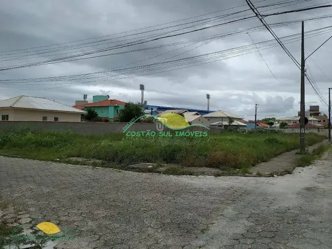 Terreno Comercial e Residencial de 1440 m² no Carianos, Loteamento Santos Dumont, ótima in