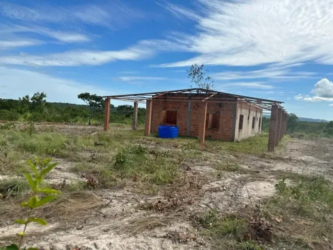 vendo Chácara 45 HEC na região do machado/Águaçu, no asfalto, rico em Água,  a 12 km cba.