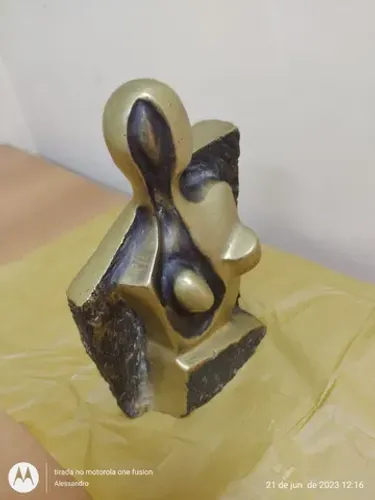 Estátuas figuras em bronze, varias, em bom estado.