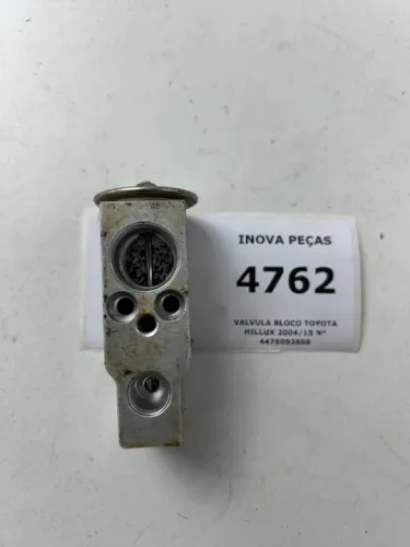 valvula bloco Toyota Hillux 2004/15 nº *