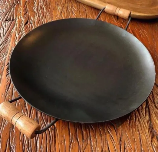 Tacho - disco de arado de Aço Carbono com Alças de Madeira - Faço entrega 