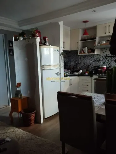 Apartamento à venda de 2 dormitórios no Condomínio Residencial Florestal sem sacada e elev