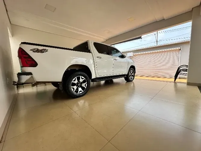 Toyota Hilux CD SRX 4X4 2.8 TDI 16V Diesel Aut. 2020