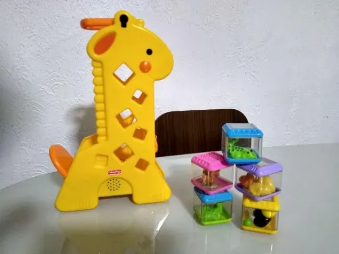 Girafa com blocos fisher price