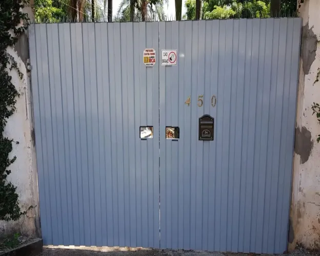 Chácara à venda em Sorocaba-SP, Jardim Rodrigo: 2 quartos, sala, 2 banheiros, 175m². Aprov