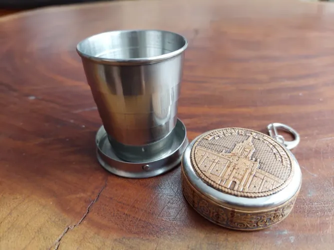 Vodka Russa - Copo com Design vintage