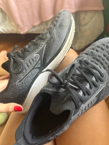 tênis mizuno preto- usado ótimas condições