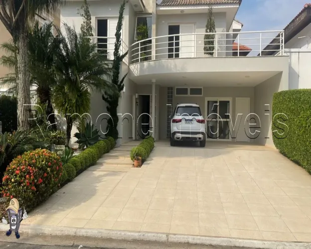 Vende-se casa em Alphaville (Residencial 6) - 420m2 com 3 suítes + 1 quarto social e 6 vag