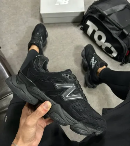 Tênis New Balance 9060 Black