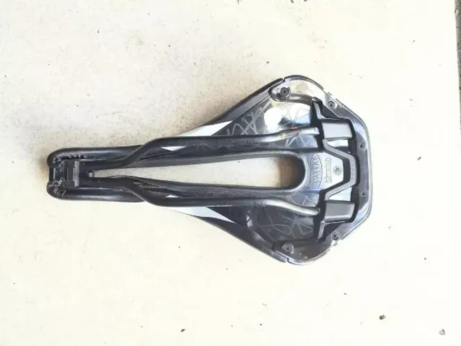 Selim Novus Boost Superflow Tm S3 - Selle Italia - 135mm (Usado)