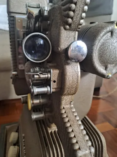 Projetor Revere Filmes 16mm com som