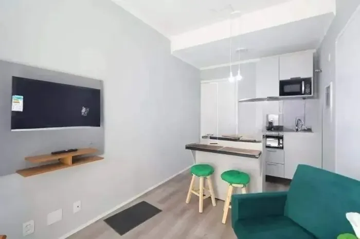 Studio Mobiliado na Aclimação (SP) com Varanda Gourmet e 1 Vaga  Aluguel R$ 3.800 + Condom