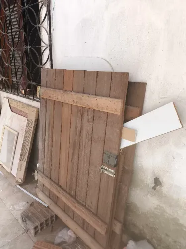 VENDO JANELA MADEIRA NOVISSIMA