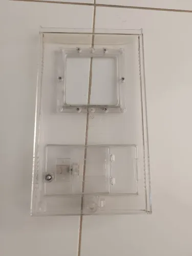 Tampa de Caixa Energia 110v