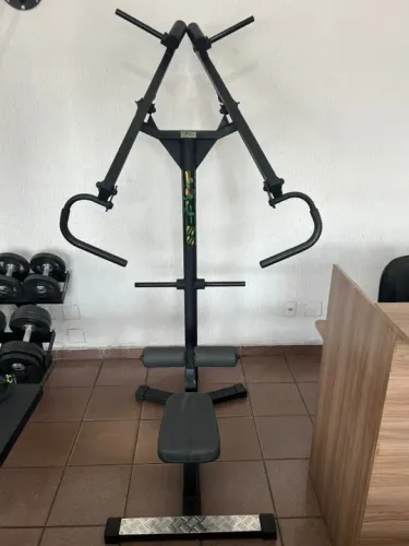 Banco Puxada Alta Articulada Nova, entrega grátis e facilidades de pagamento.