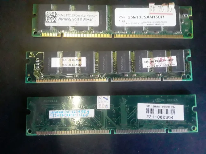 Memórias RAM PC133 SDRAM 256Mb, 128Mb, 32Mb