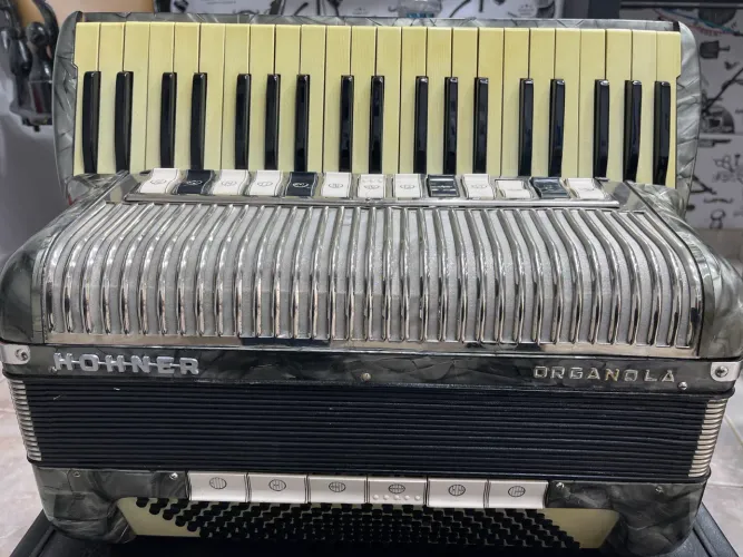 Vendo acordeon hohner orfanola