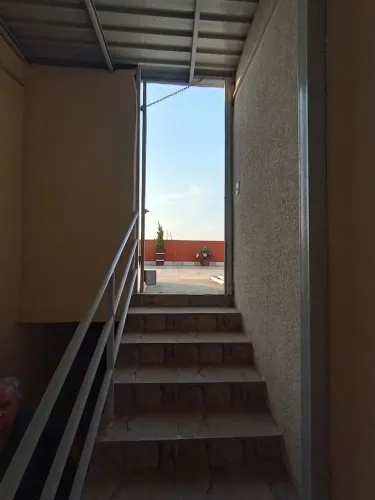 Vendo prédio com 4 apartamentos e 2 lojas