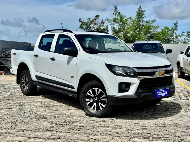 S10 LS manual 4x4 diesel com apenas 43 mil km rodados 2023