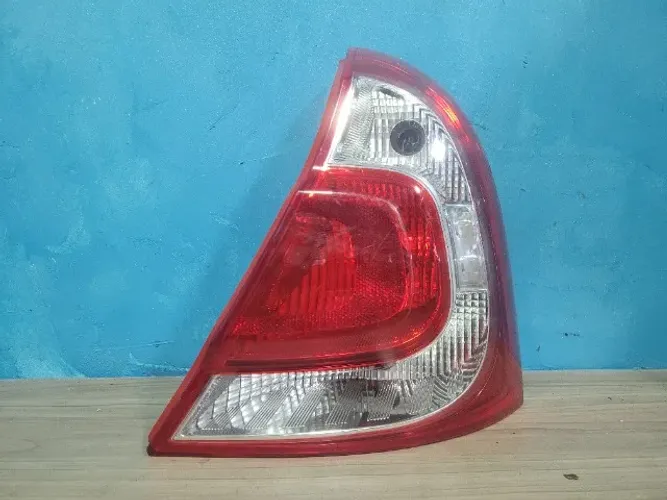Lanterna Direita Renault Clio 2013 a 2016 265508391R
