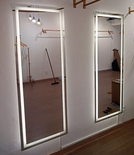 Espelhos com LED para Loja - Design Moderno