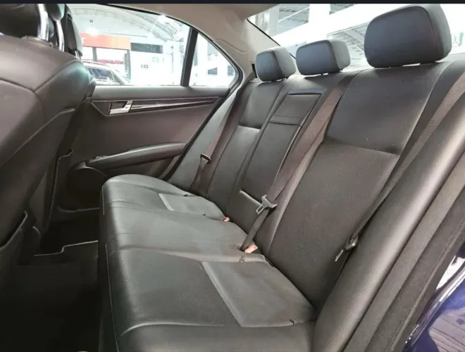 Mercedes-Benz C-180 Kompressor Classic 1.6 16V Aut. 2010