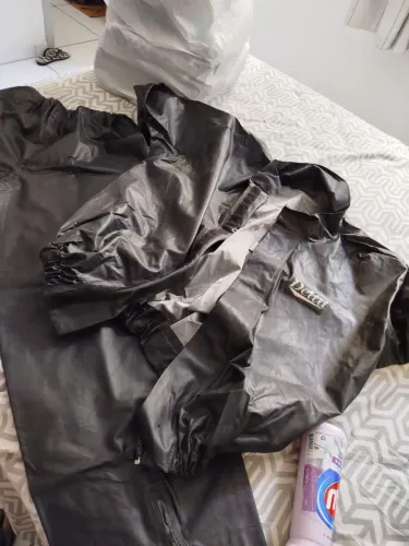 Roupa de chuva delta
