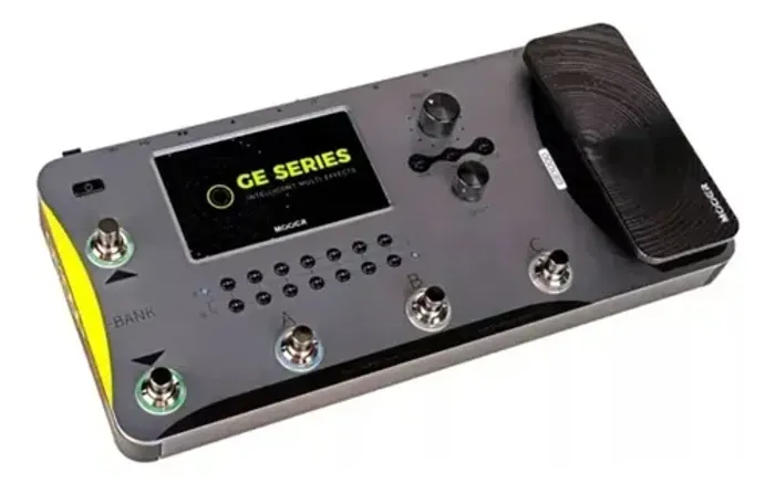 Mooer GE1000 pedaleira multiefeitos