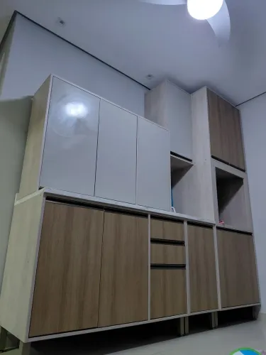 Vendendo armário novo pra sair moramos em apartamento e ja tem