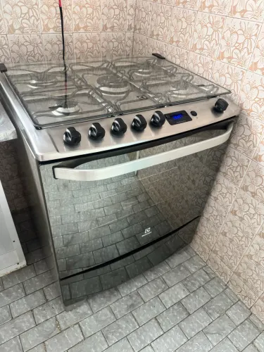 Fogão Electrolux 5 Bocas com Grill - R$ 950 