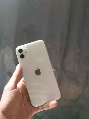 iPhone 11 ( para retirada de peças)