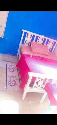 Cama de madeira colonial