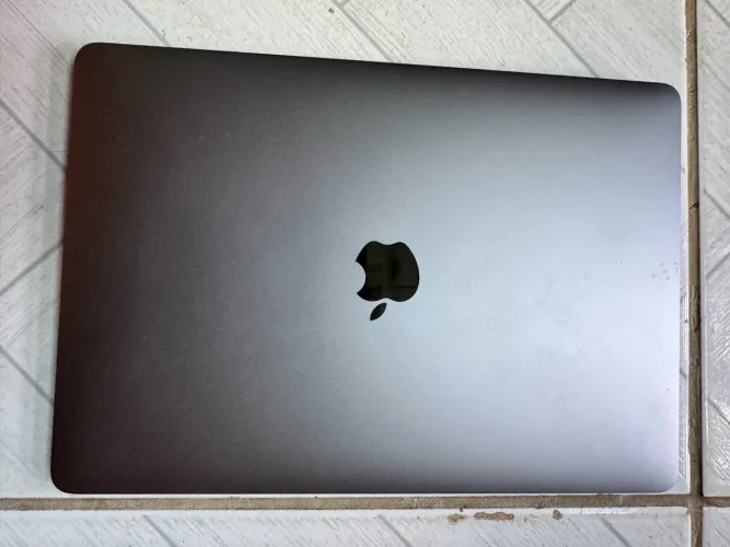 MacBook Air M1 16gb