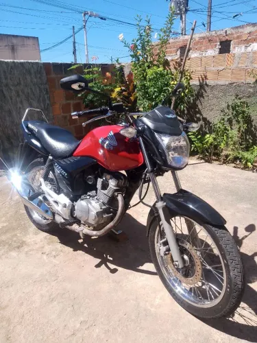 VENDO OU TROCO ESSA MOTO EM UMA 160 TITAN OU FAN