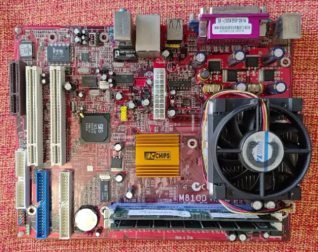 Kit Placa Mãe PCCHIPS M810D, 512MB DDR, ATHLON XP 2.4GHZ, Cooler - Testados OK