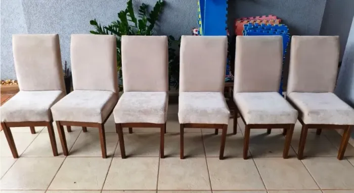 Jogo com 6 Cadeiras Estofadas
