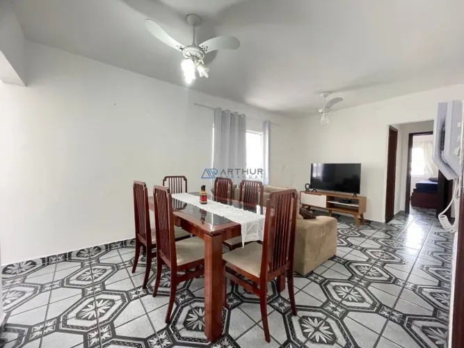 Apartamento à venda em Praia Grande no Canto do Forte a 300 metros da praia